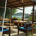 里卡亚帕西永旅馆